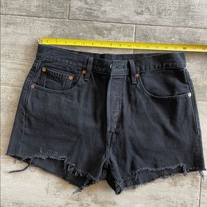 NWOT Levis 501 black denim shorts